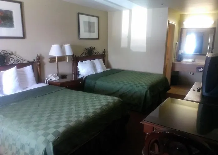 Days By Wyndham East Motel