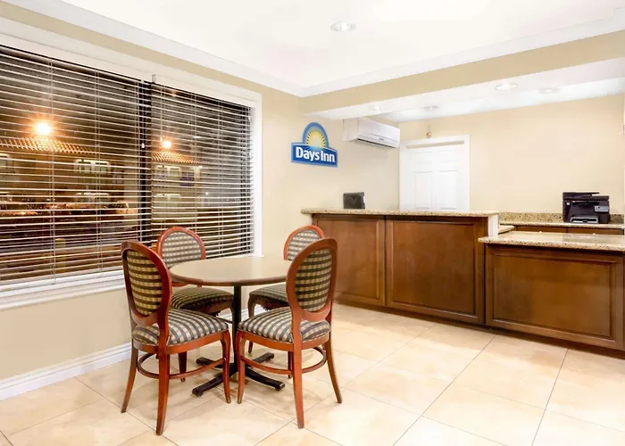 Days By Wyndham East Kingman