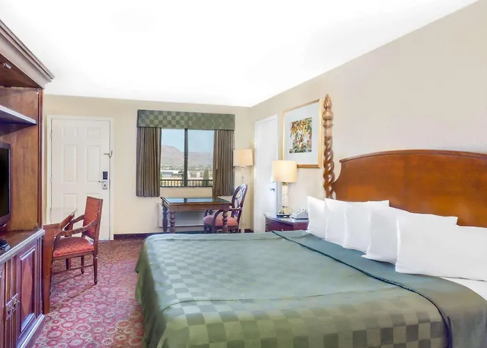 Days By Wyndham East Motel 2*