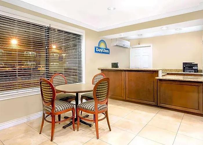 Days By Wyndham East 2* Kingman