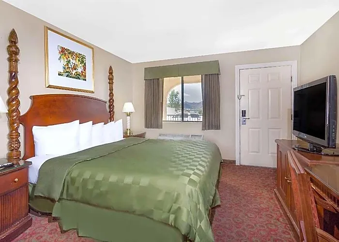 Days By Wyndham East Motel