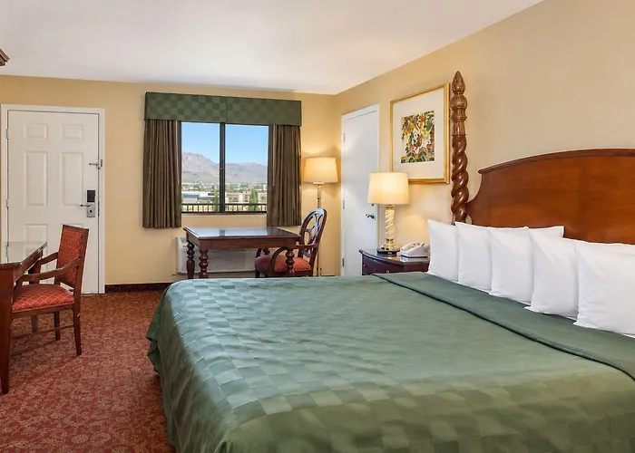 Days By Wyndham East 2*