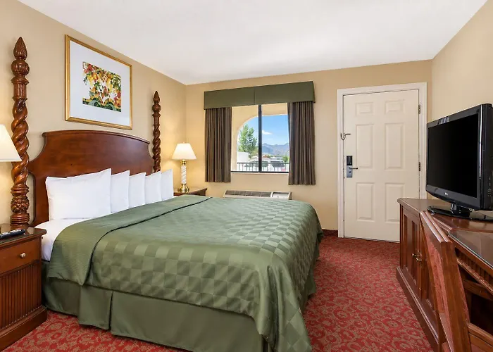 Days By Wyndham East Motel Kingman
