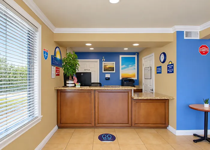Days By Wyndham East Motel