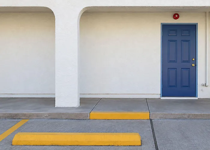 Days By Wyndham East Motel 2*