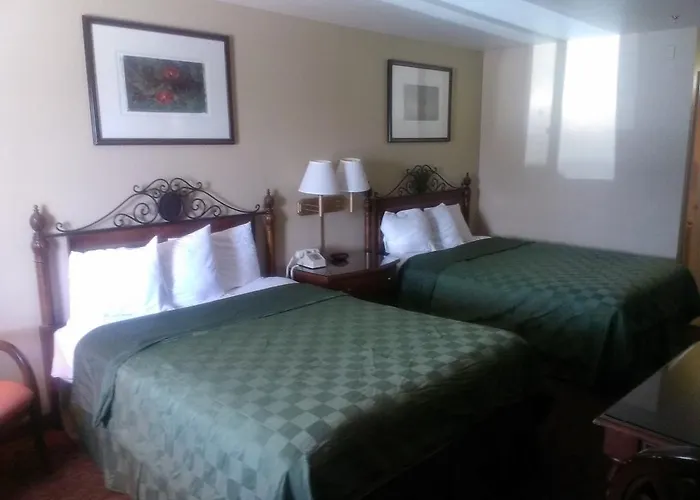 Days By Wyndham East Motel Kingman