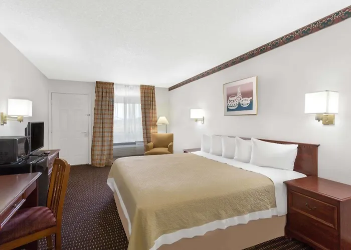 Motel Days By Wyndham East 2*