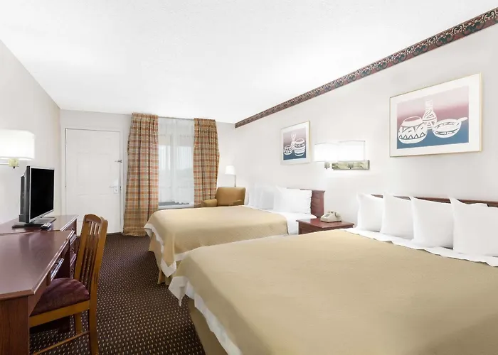 Motel Days By Wyndham East